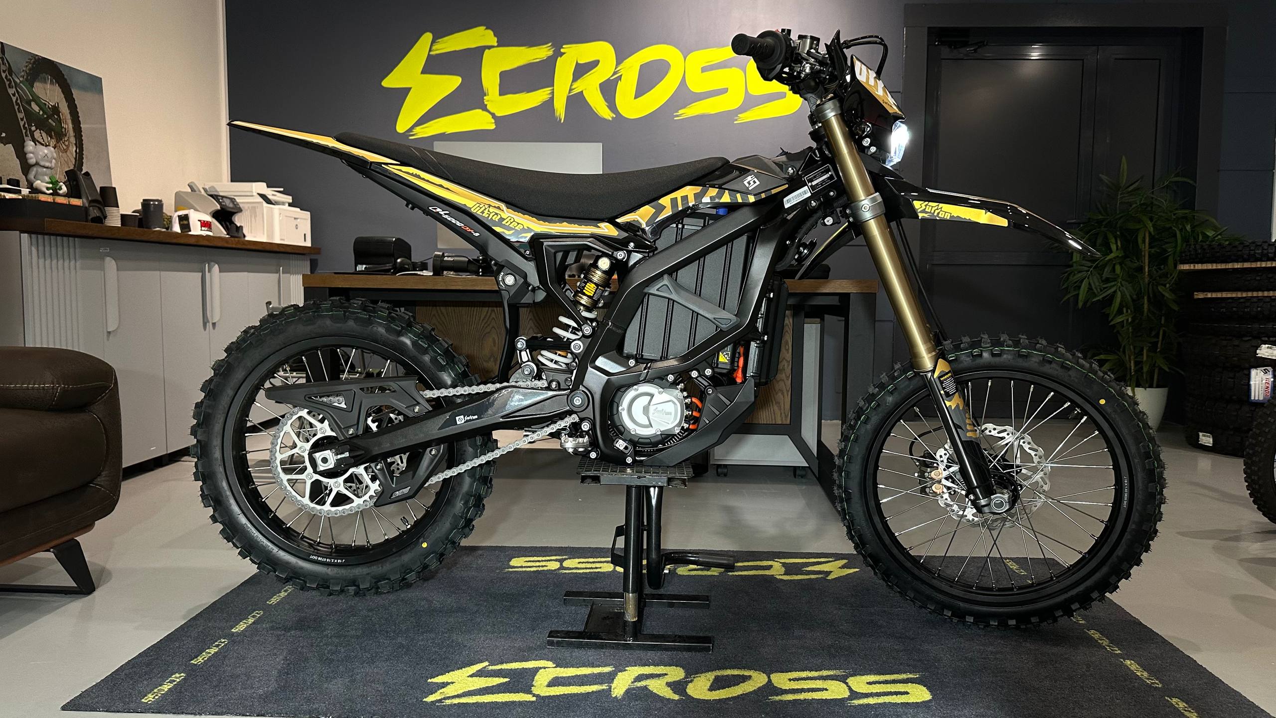 SUR-RON ULTRA Bee T- 26