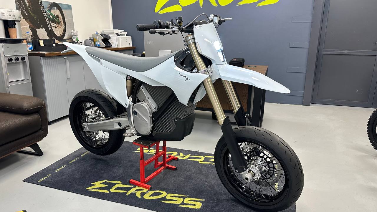 Stark Varg SM (Super moto)